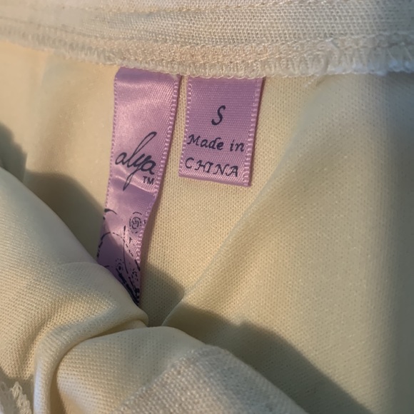 Alta Sz small linen khaki scalloped hem shorts ~ EUC - Picture 11 of 16